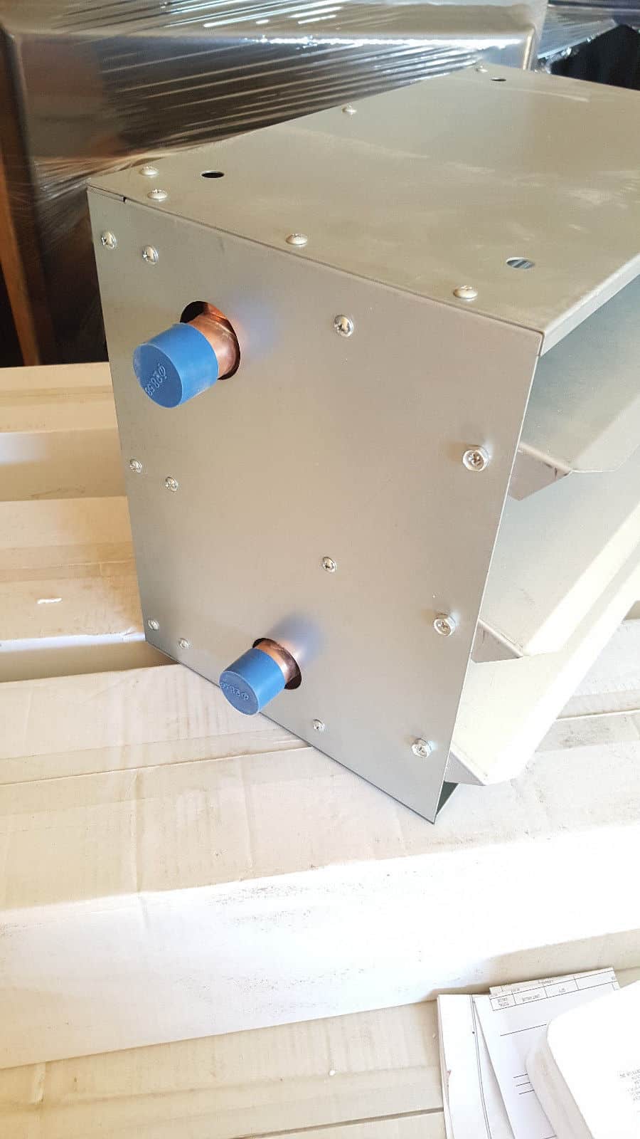 unit heater air handler 24x24 200k btu 2 speed with remote thermostat and on/off/on switch - Image 2